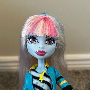 2012 Monster High Music Festival Abbey Bominable